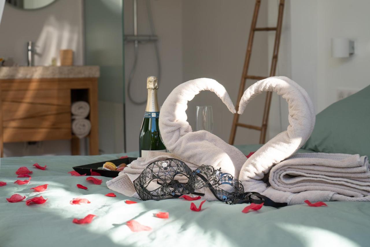 Lovina Chambre De Charme Avec Jaccuzi Velaux ภายนอก รูปภาพ
