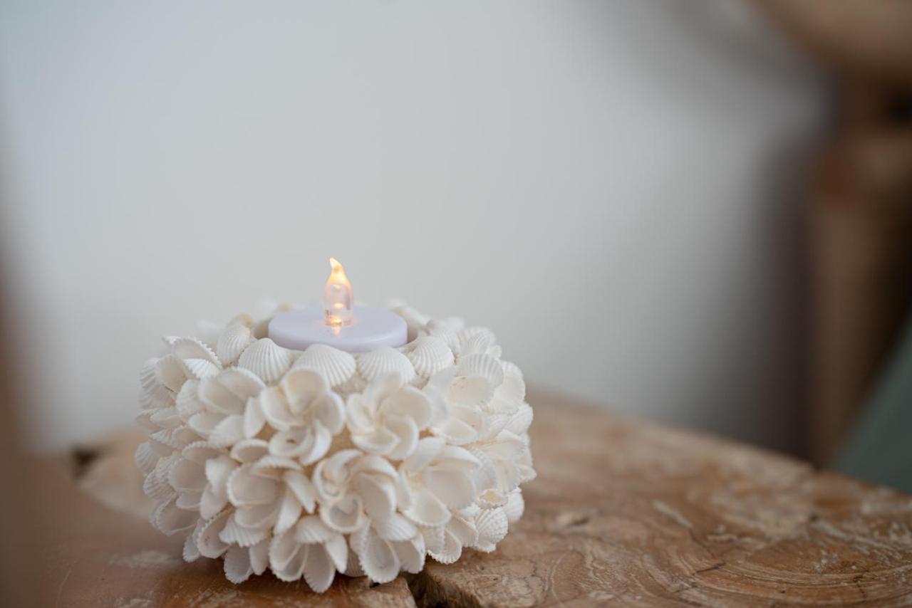 Lovina Chambre De Charme Avec Jaccuzi Velaux ภายนอก รูปภาพ