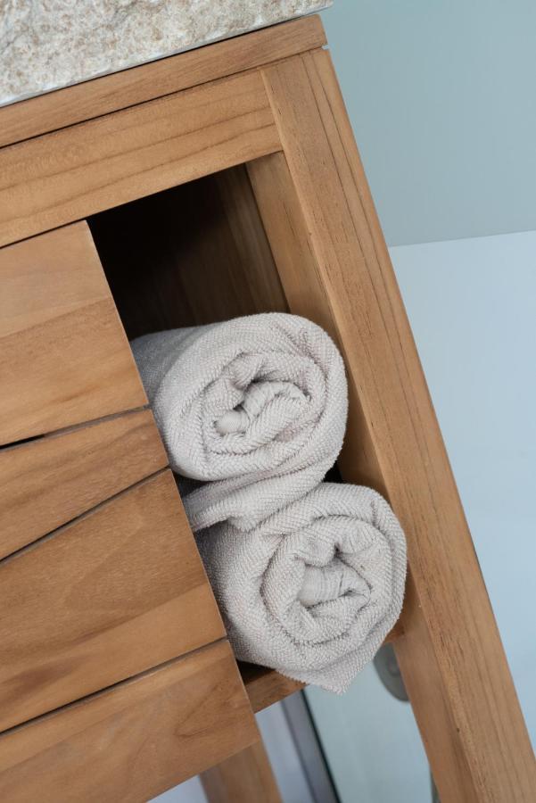 Lovina Chambre De Charme Avec Jaccuzi Velaux ภายนอก รูปภาพ